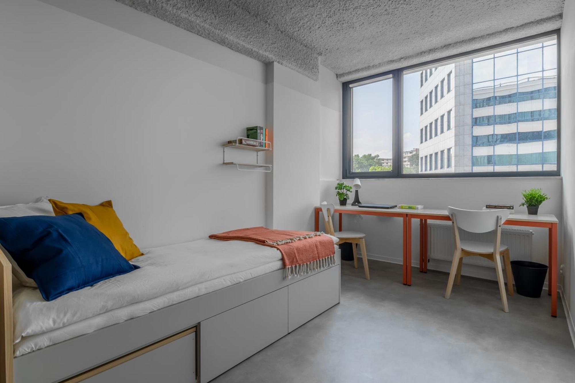 Economy Triple Room